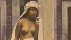 play ليلة في حريم مغاربي: تجربة سخيف عتيقة رجعية