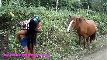 play Eccellente adolescente bionda scopata con un lungo cazzo xnxx film con cavalli animali