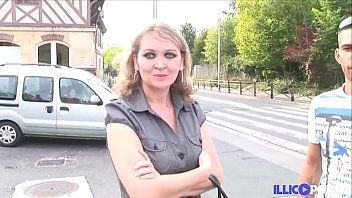play Cristina heeft seks met haar minnaar die haar in de keel neukt xnxx