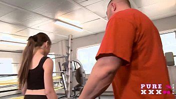 play The 14 year old girl has sex with the trainer in the room