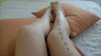 play La madre fa giocare il bambino e fa xxx con un giovane porno