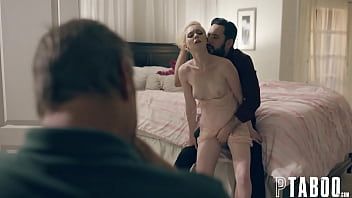 play She takes a bath with her boyfriend who penetrates her from behind without
