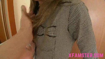 play Xxx com meia-irmã que sente necessidade de muito xxx